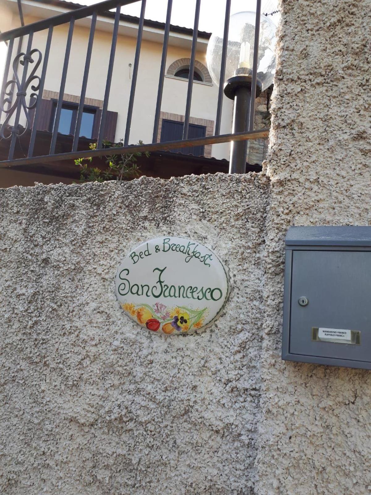 Bed and Breakfast San Francesco Cerisano Esterno foto